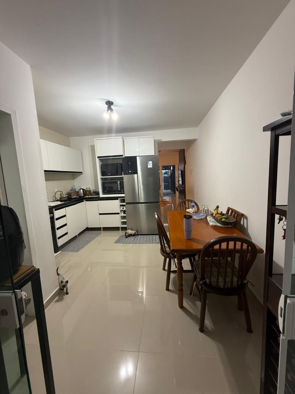Cozinha com móveis planejados